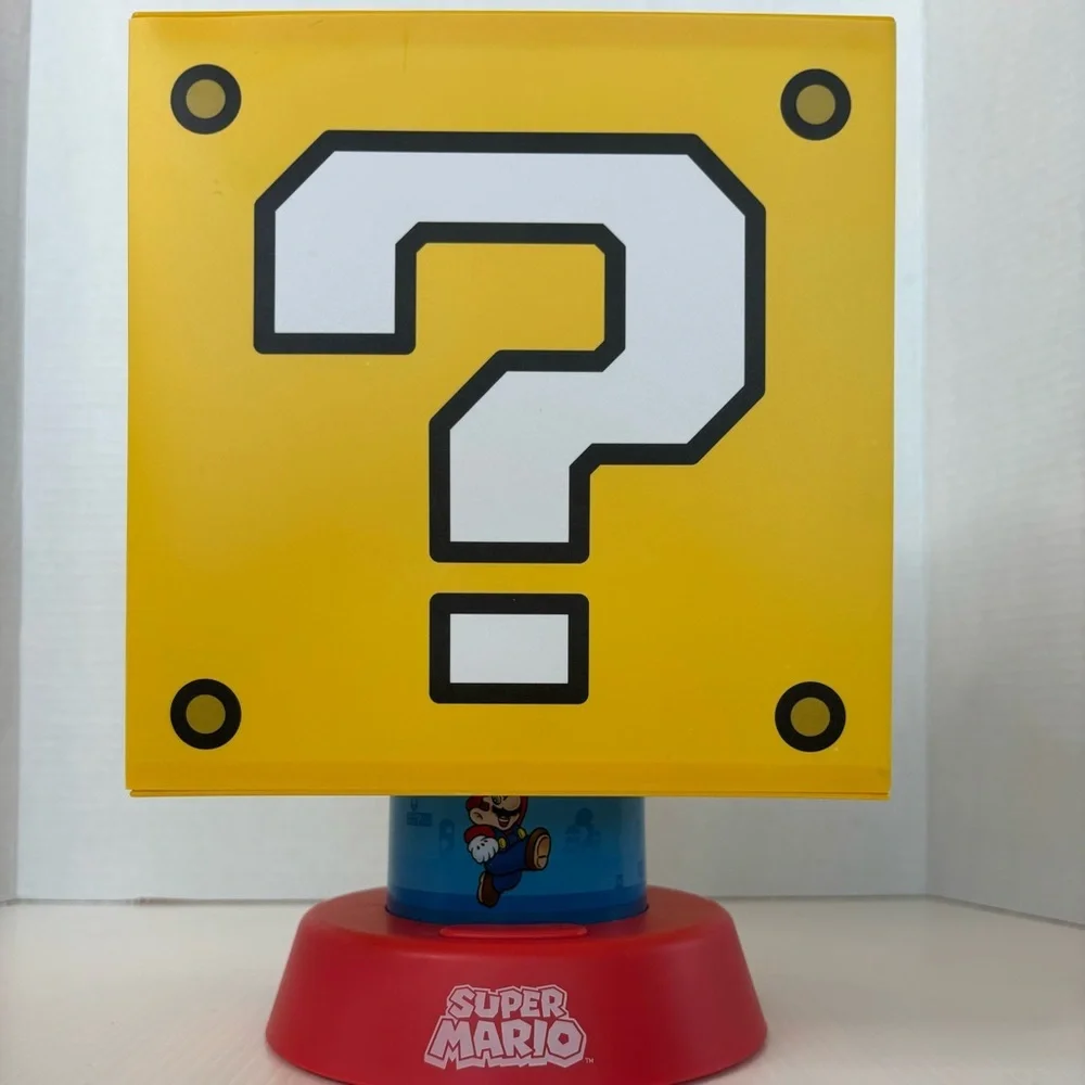 Paladone Super Mario Bros Icon Lamp with 3 Brightness Settings and Auto Shut Off